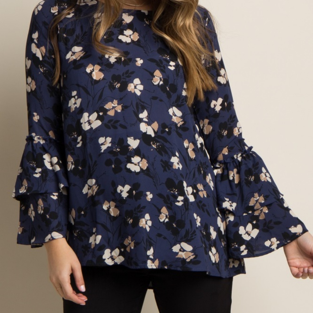 NWOT Pinkblush floral Top